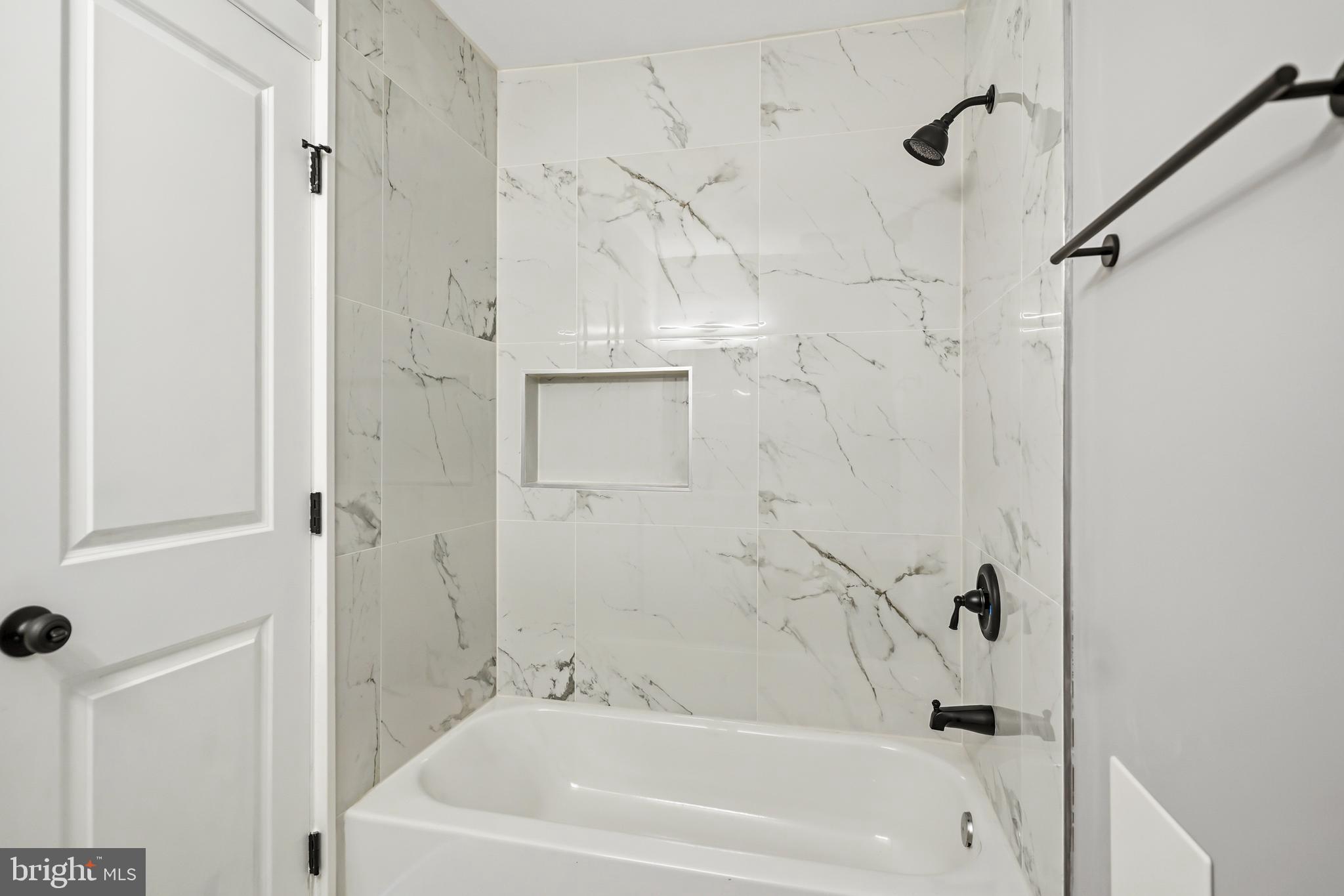 9201 Three Oaks Drive Silver Spring, MD 20901 - Photo 23 of 32