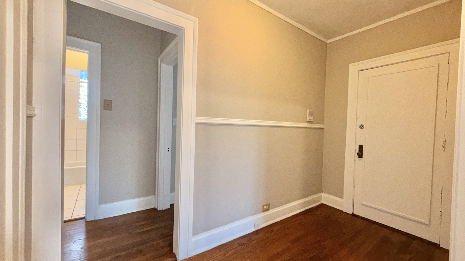 2016 1/2 Sherman Avenue, Unit 1S Evanston, IL 60202 - Photo 2 of 12