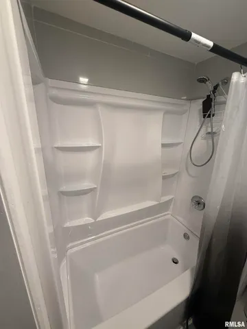 $150,000 | 128 West Adams Road, Macomb, IL 61455