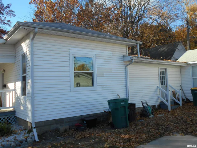 $150,000 | 128 West Adams Road, Macomb, IL 61455