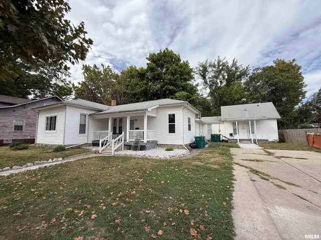 $150,000 | 128 West Adams Road, Macomb, IL 61455