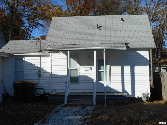 $150,000 | 128 West Adams Road, Macomb, IL 61455