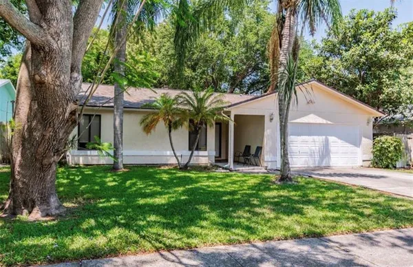 $425,000 | 2468 Gulf Breeze Circle, Palm Harbor, FL 34683