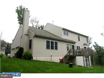 222 Overlook Road Morgantown, PA 19543 - Photo 11 of 12 Exterior Back