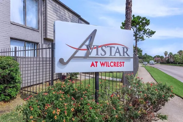 $1,075 | 1300 Wilcrest Drive, Unit 208, Houston, TX 77042