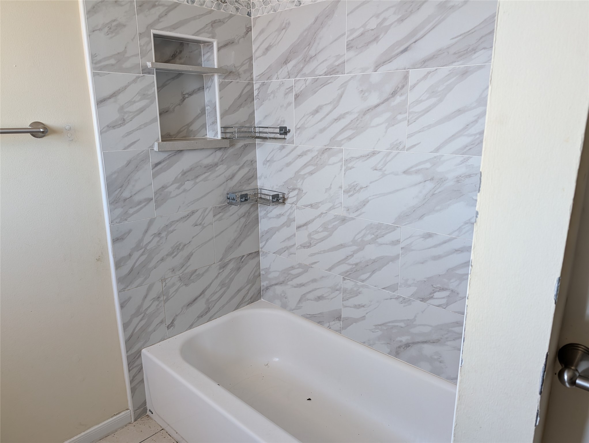 2368 Old Columbus Road North Sealy, TX 77474 - Photo 15 of 16 a bathroom with a bathtub