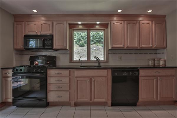 13 Cayuga Road Tewksbury, MA 01876 - Photo 10 of 26 Gallery Image 10