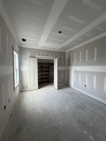 a view of walk in closet