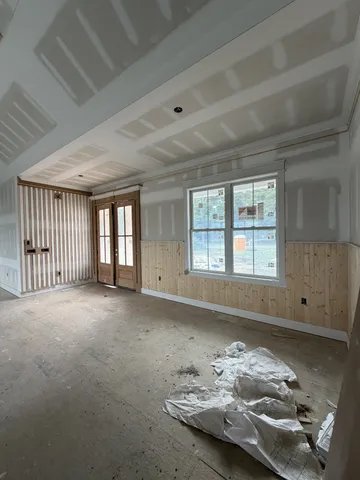 a view of livingroom with a window