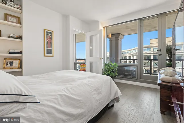 $849,000 | 701 Pennsylvania Avenue Northwest, Unit 1221, Washington, DC 20004