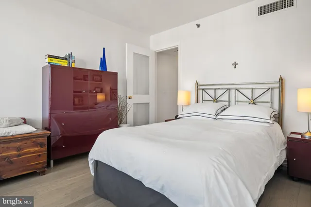 $849,000 | 701 Pennsylvania Avenue Northwest, Unit 1221, Washington, DC 20004