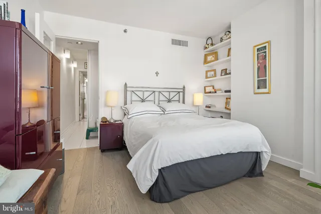 $849,000 | 701 Pennsylvania Avenue Northwest, Unit 1221, Washington, DC 20004