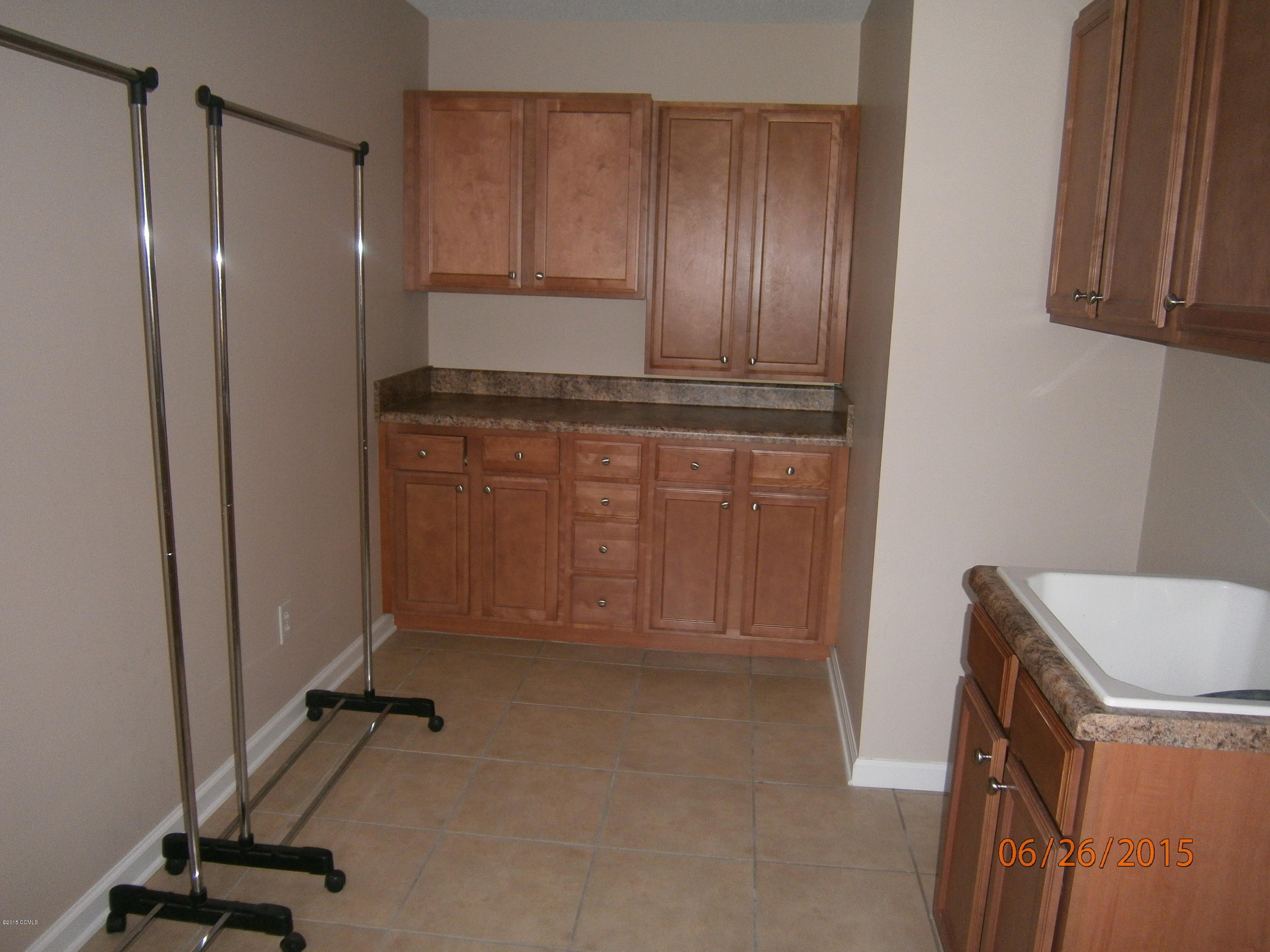 303 Canal Road Beaufort, NC 28516 - Photo 9 of 20 Utility room