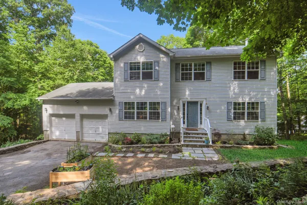 $665,000 | 45 Willow Lake Drive, Holmes, NY 12531
