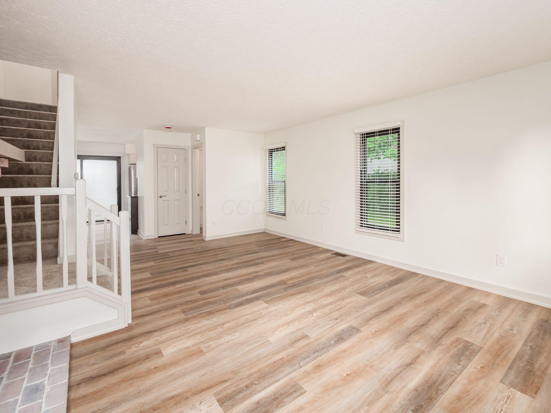 406 Edinburgh Road Dublin, OH 43017 - Photo 4 of 29