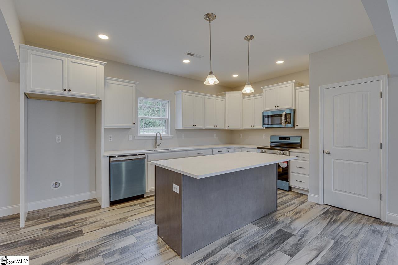213 Legacy Lane Pickens, SC 29671 - Photo 11 of 44
