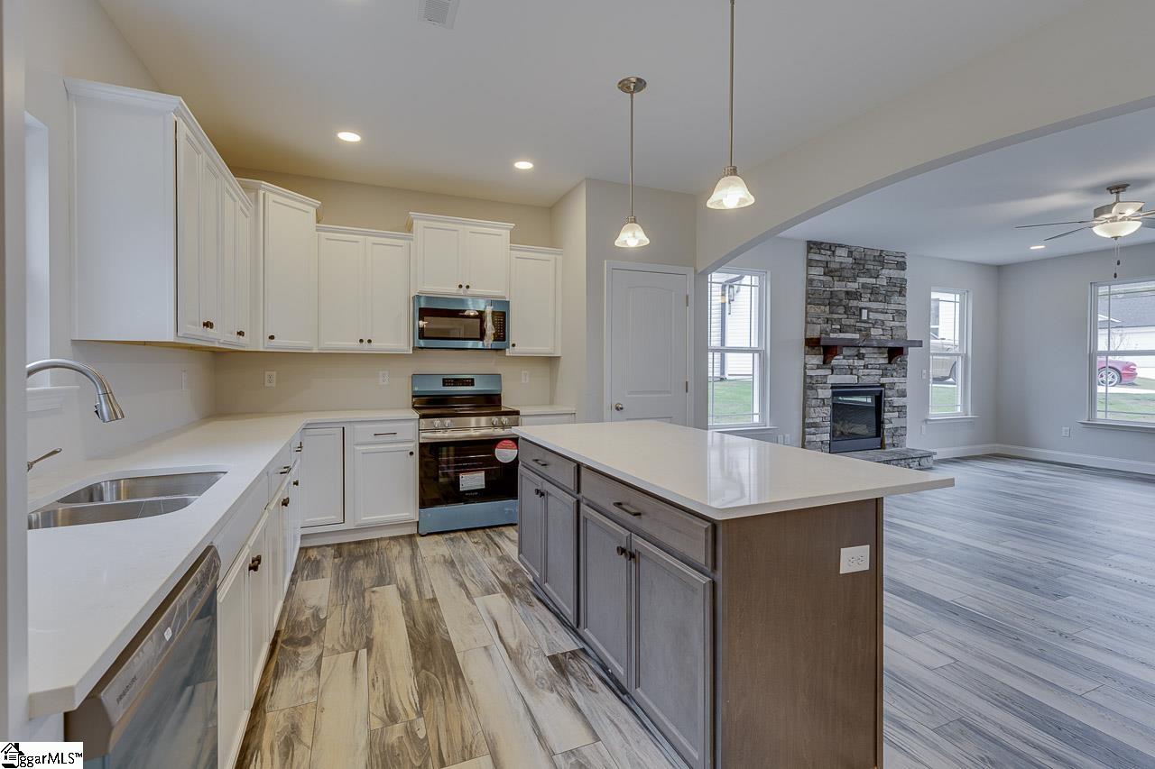 213 Legacy Lane Pickens, SC 29671 - Photo 13 of 44