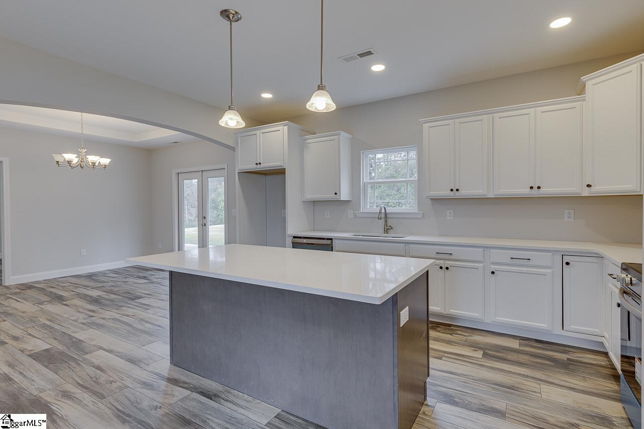 213 Legacy Lane Pickens, SC 29671 - Photo 15 of 44