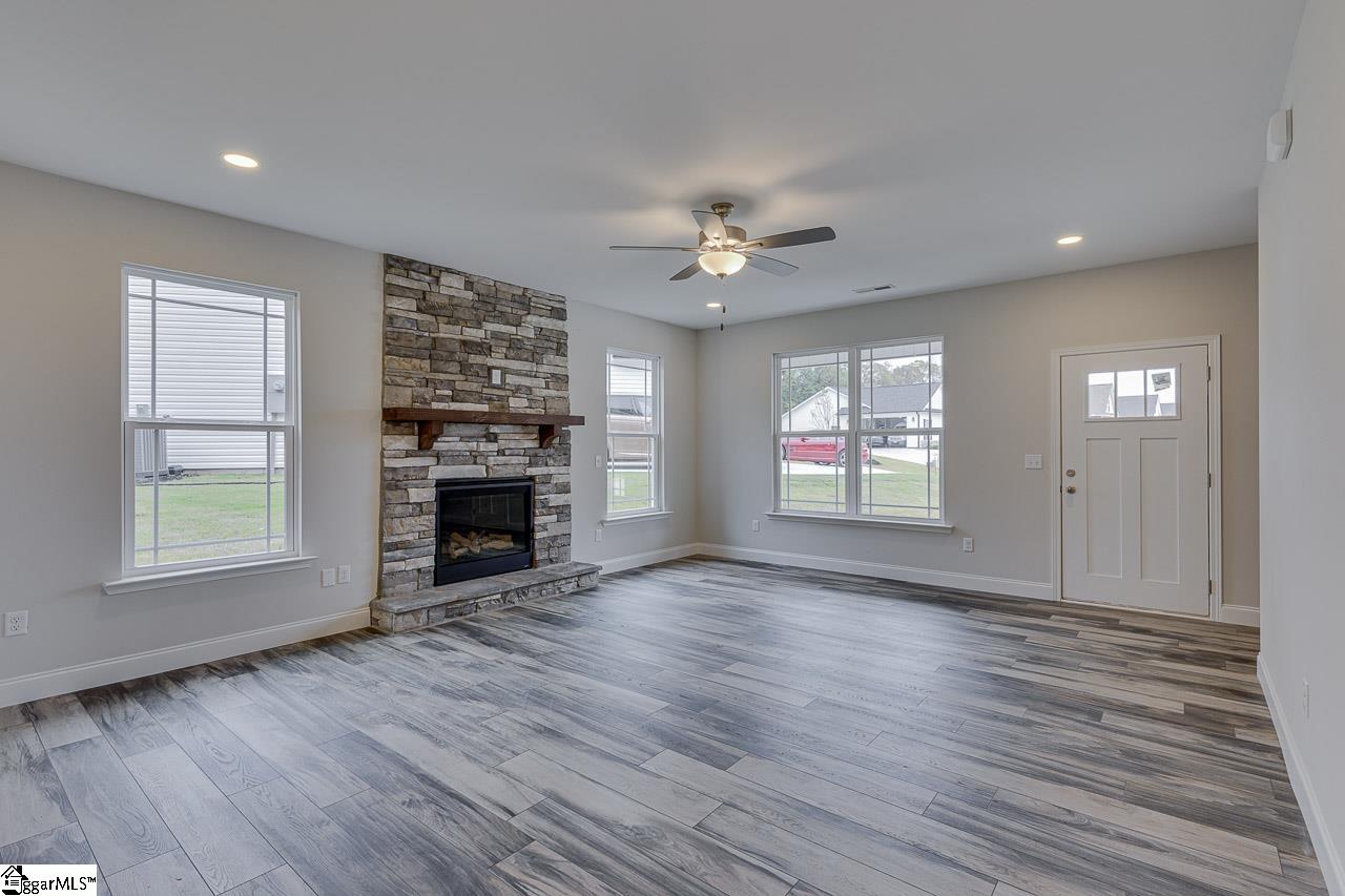 213 Legacy Lane Pickens, SC 29671 - Photo 10 of 44