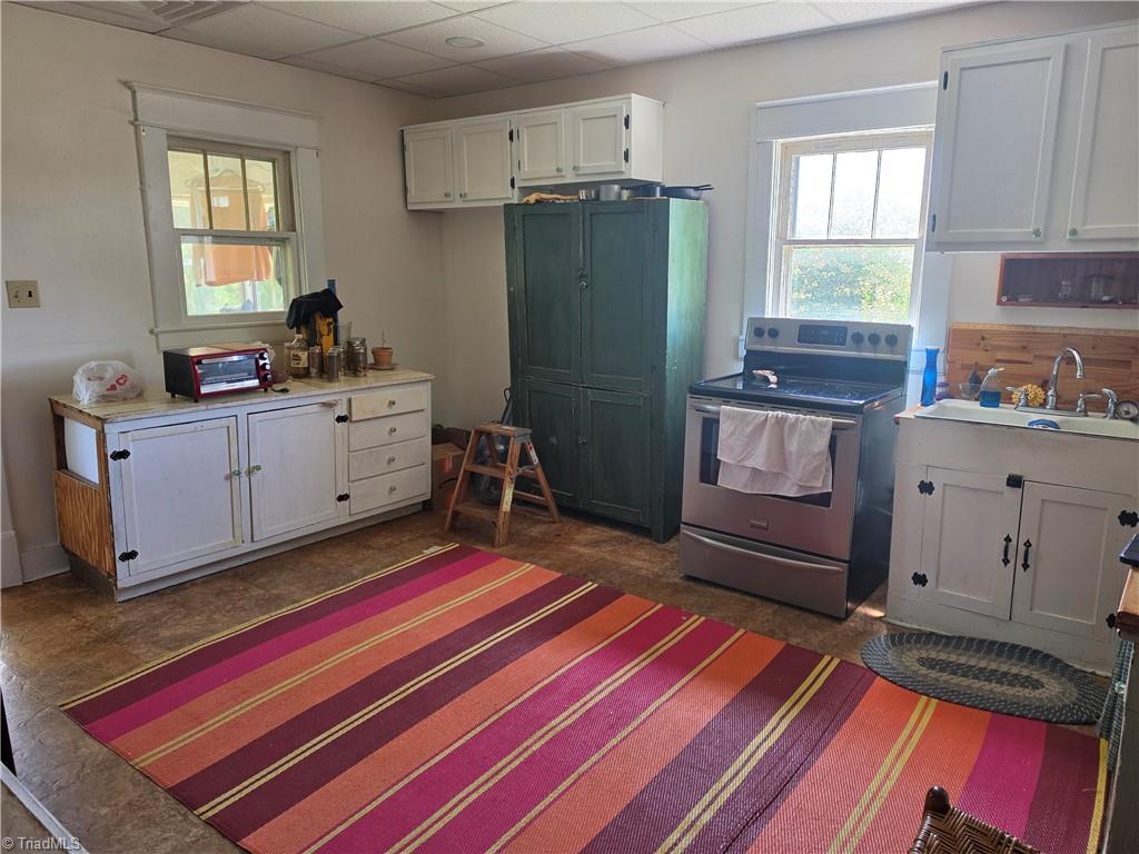 2729 Asbury Road Mount Airy, NC 27030 - Photo 12 of 36