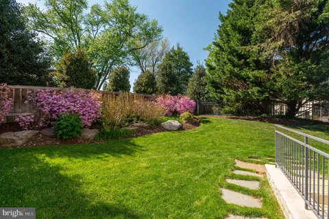 $2,600,000 | 7009 Symphony Court, McLean, VA 22101