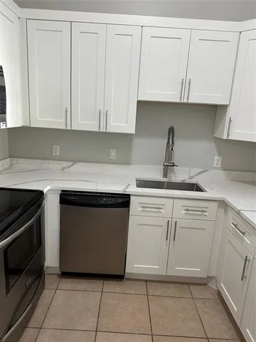 $2,400 | 1706 Congressional Way, Deerfield Beach, FL 33442