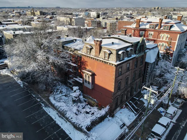 a picture of city view