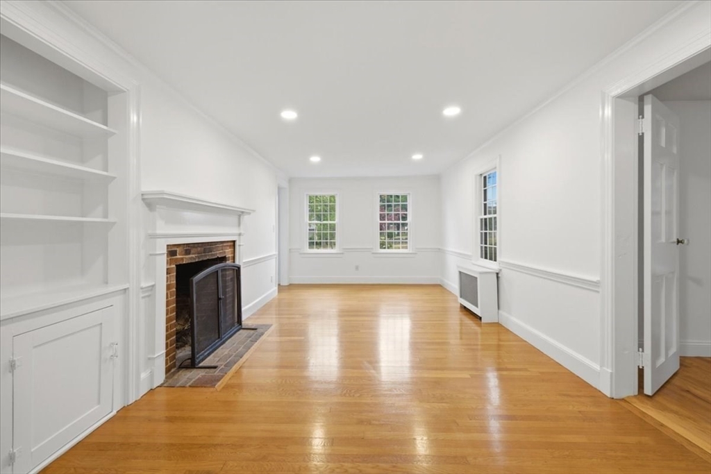 320 First Parish Road Scituate, MA 02066 - Photo 7 of 34