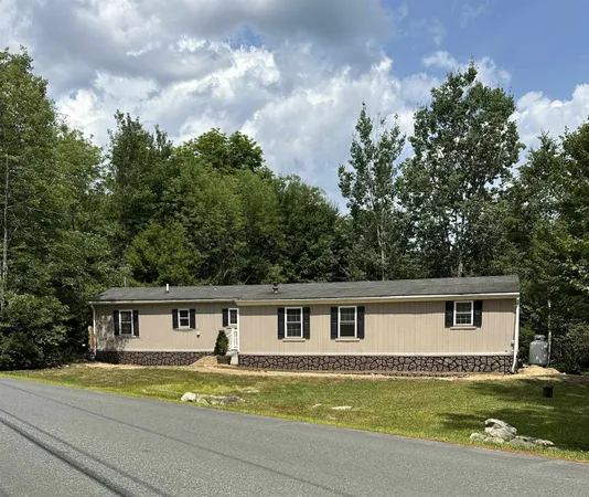 $319,900 | 208 Grafton Turnpike Road, Canaan, NH 03741