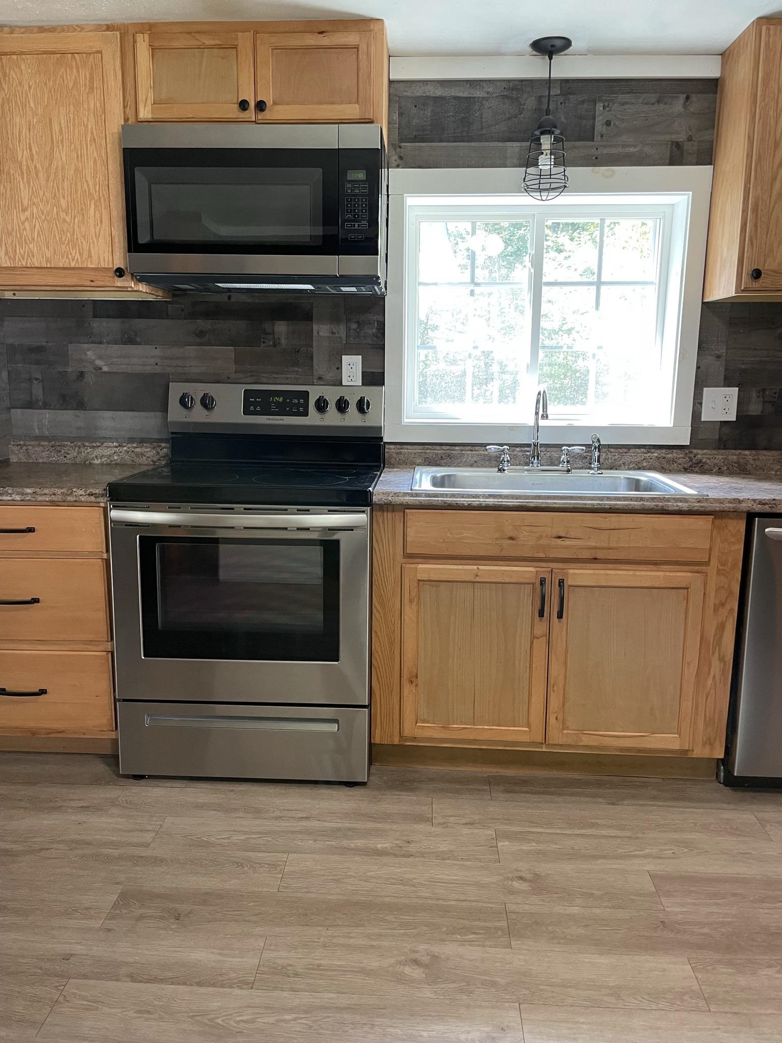 208 Grafton Turnpike Road Canaan, NH 03741 - Photo 12 of 40