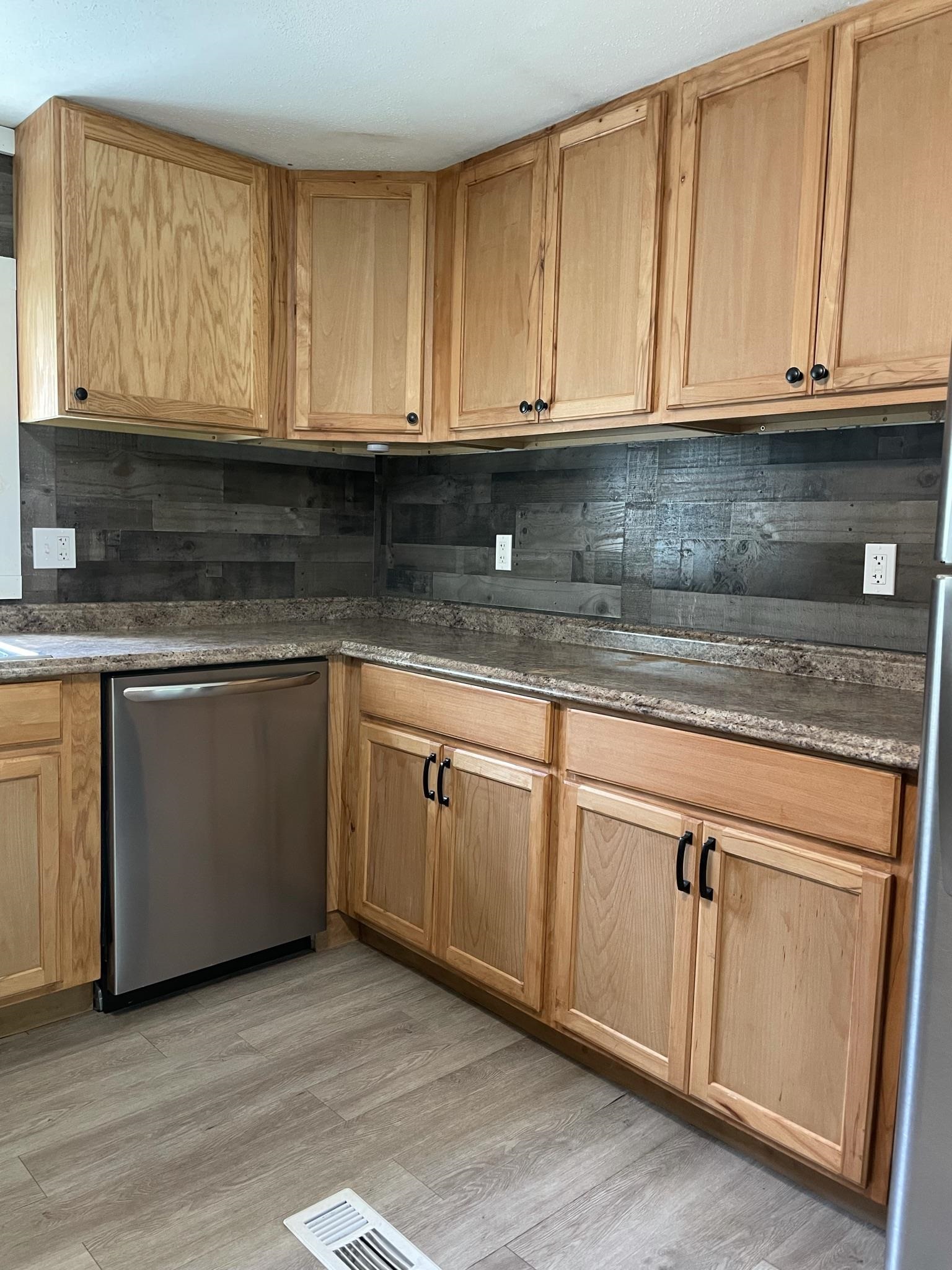 208 Grafton Turnpike Road Canaan, NH 03741 - Photo 14 of 40