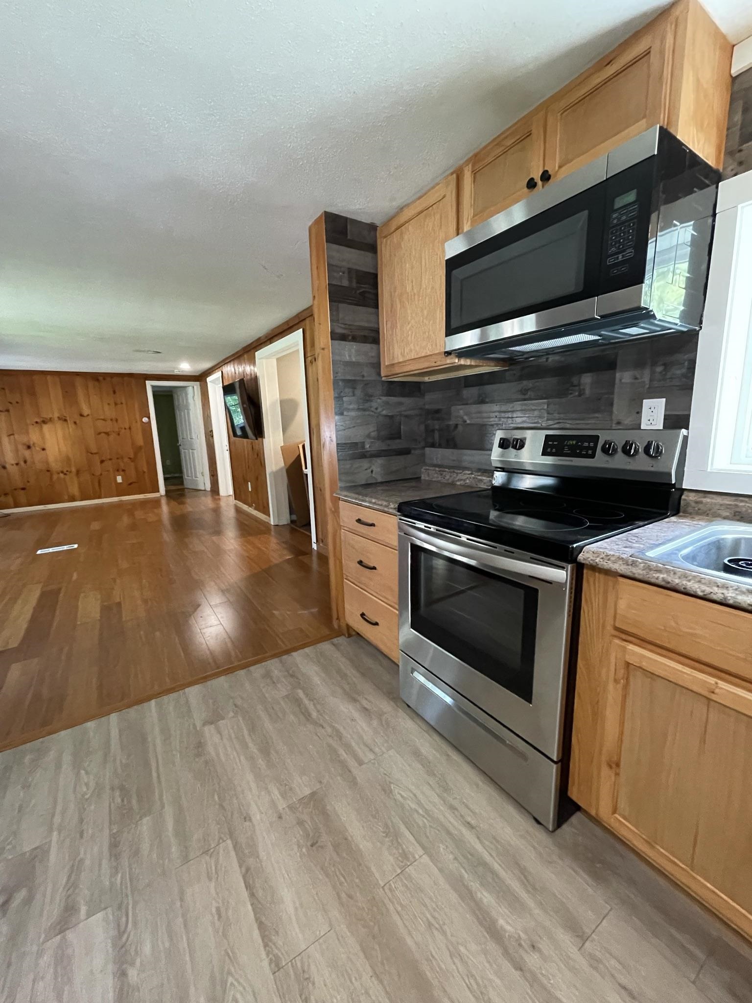 208 Grafton Turnpike Road Canaan, NH 03741 - Photo 18 of 40