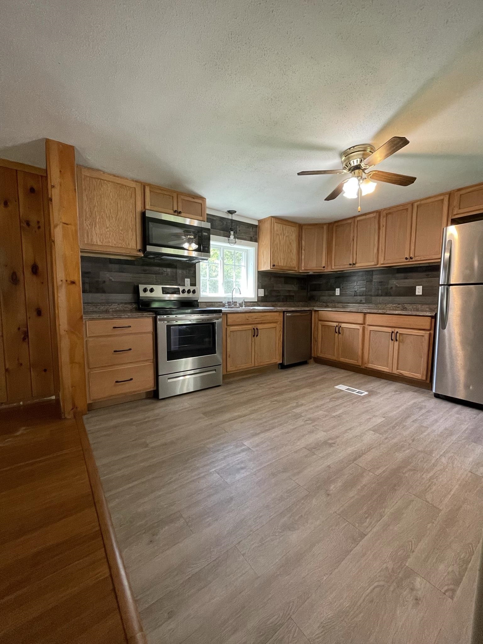 208 Grafton Turnpike Road Canaan, NH 03741 - Photo 10 of 40