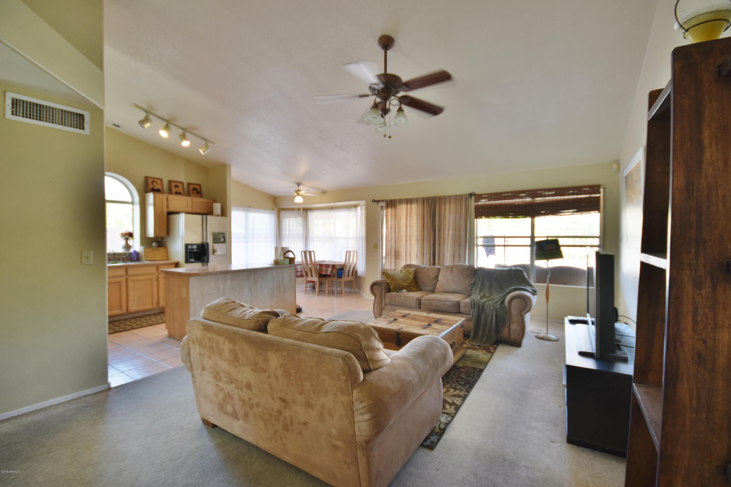 7672 West Redfield Road Peoria, AZ 85381 - Photo 12 of 27 DSC_1149