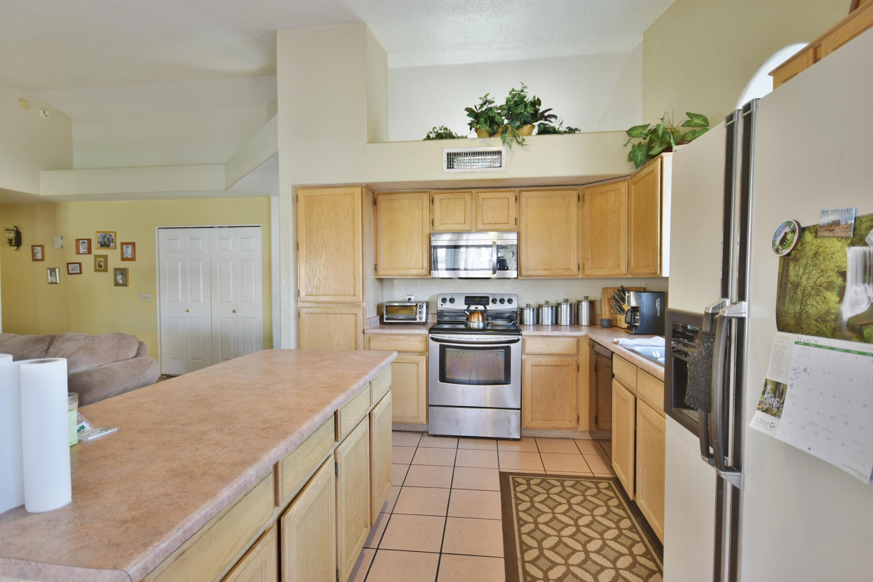 7672 West Redfield Road Peoria, AZ 85381 - Photo 8 of 27 DSC_1159