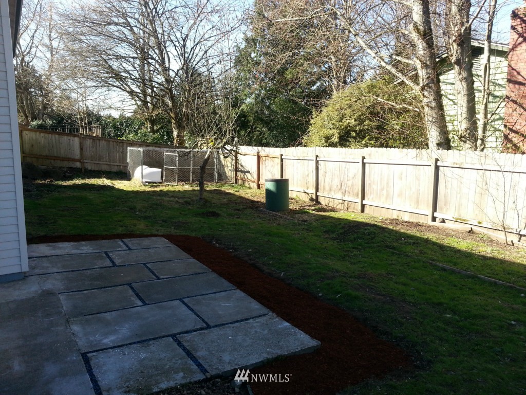 12716 Southeast 166th Street Renton, WA 98058 - Photo 3 of 14 Gallery Image 3