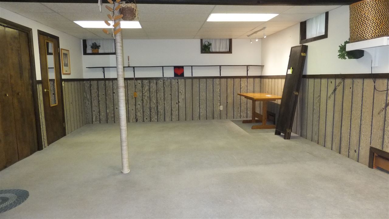 1575 South Norvick Road Suttons Bay, MI 49682 - Photo 21 of 31 1877553-20.JPG
