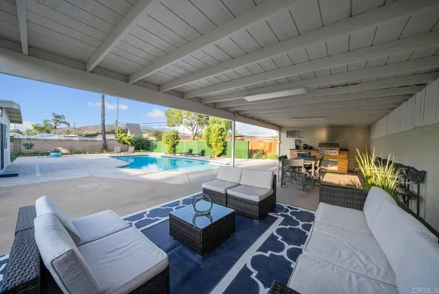 $899,999 | 9903 Lindo Lake Place, Lakeside, CA 92040