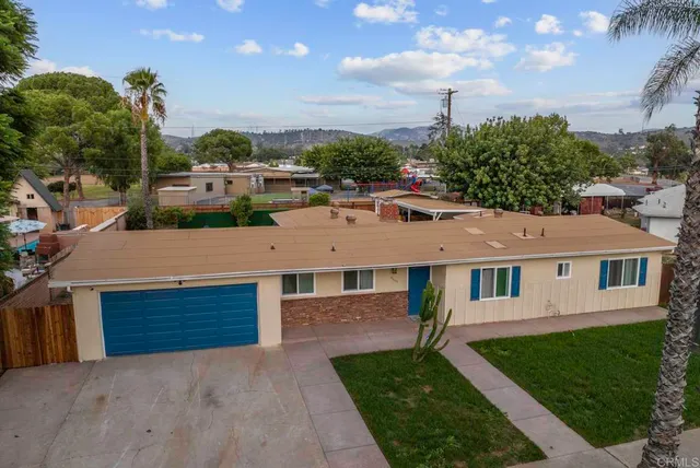 $899,999 | 9903 Lindo Lake Place, Lakeside, CA 92040