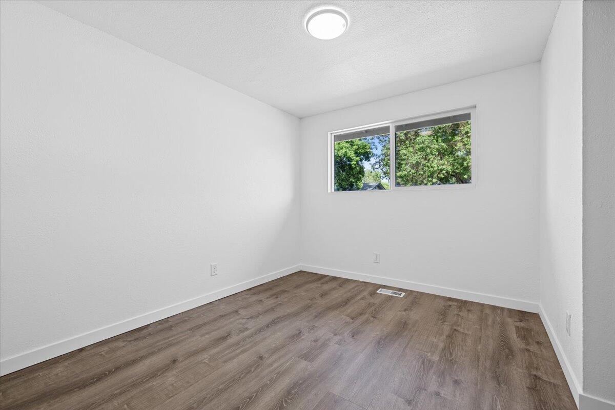 22 Bosc Way Eagle Point, OR 97524 - Photo 10 of 18 10