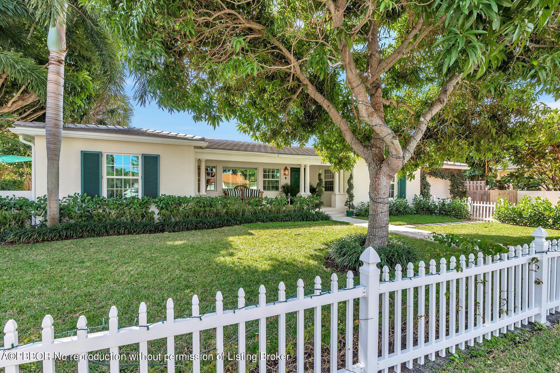 260 Edmor Road West Palm Beach, FL 33405 - Photo 2 of 35 2