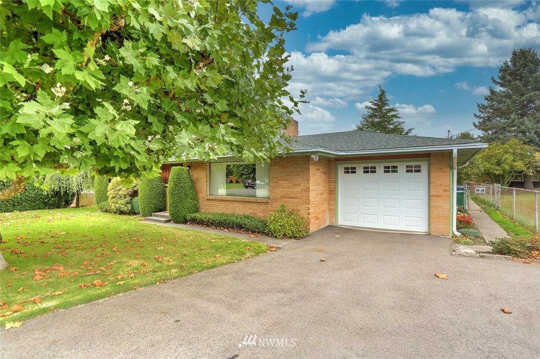 10610 Southeast 196th Street Renton, WA 98055 - Photo 2 of 27 Gallery Image 2