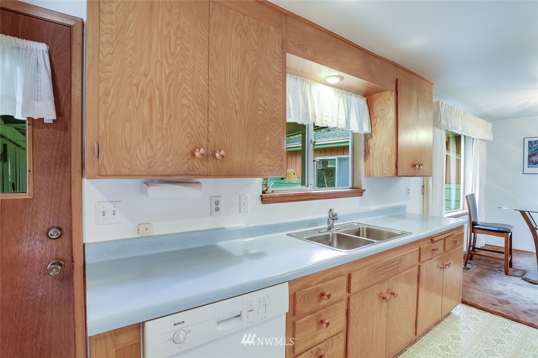 10610 Southeast 196th Street Renton, WA 98055 - Photo 12 of 27 Gallery Image 12