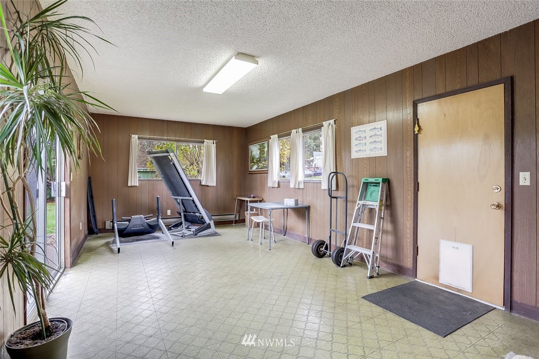 10610 Southeast 196th Street Renton, WA 98055 - Photo 15 of 27 Gallery Image 15