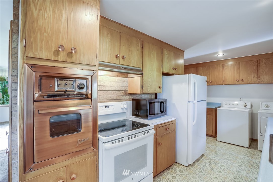 10610 Southeast 196th Street Renton, WA 98055 - Photo 10 of 27 Gallery Image 10