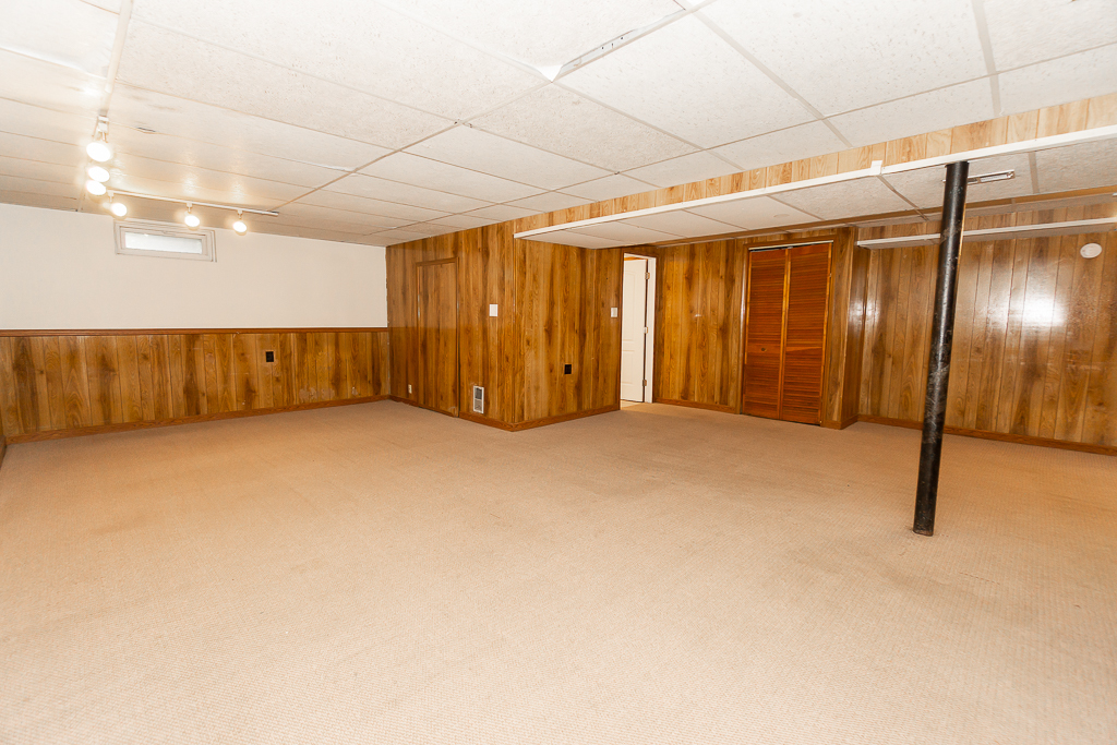 649 South Wisconsin Avenue Addison, IL 60101 - Photo 15 of 21