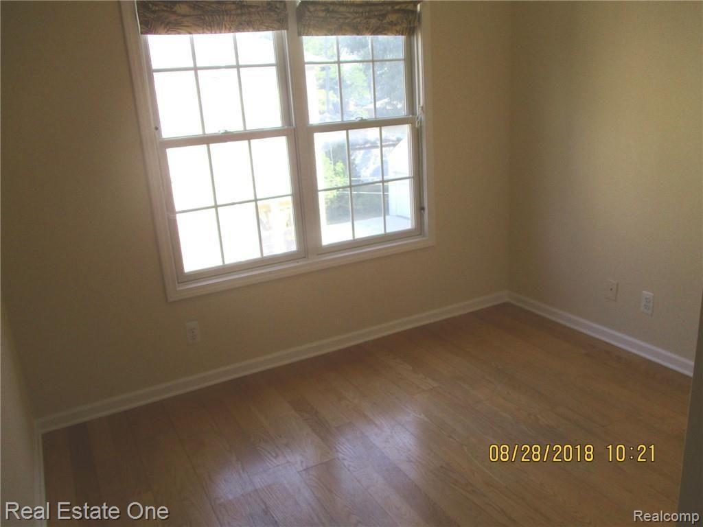 892 Neff Road Grosse Pointe, MI 48230 - Photo 19 of 30