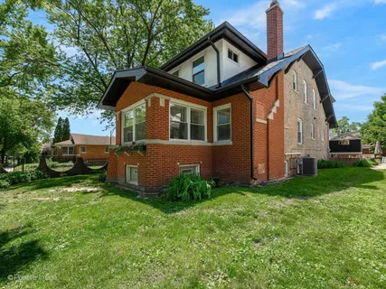 $850,000 | 5002 North Central Park Avenue, Chicago, IL 60625