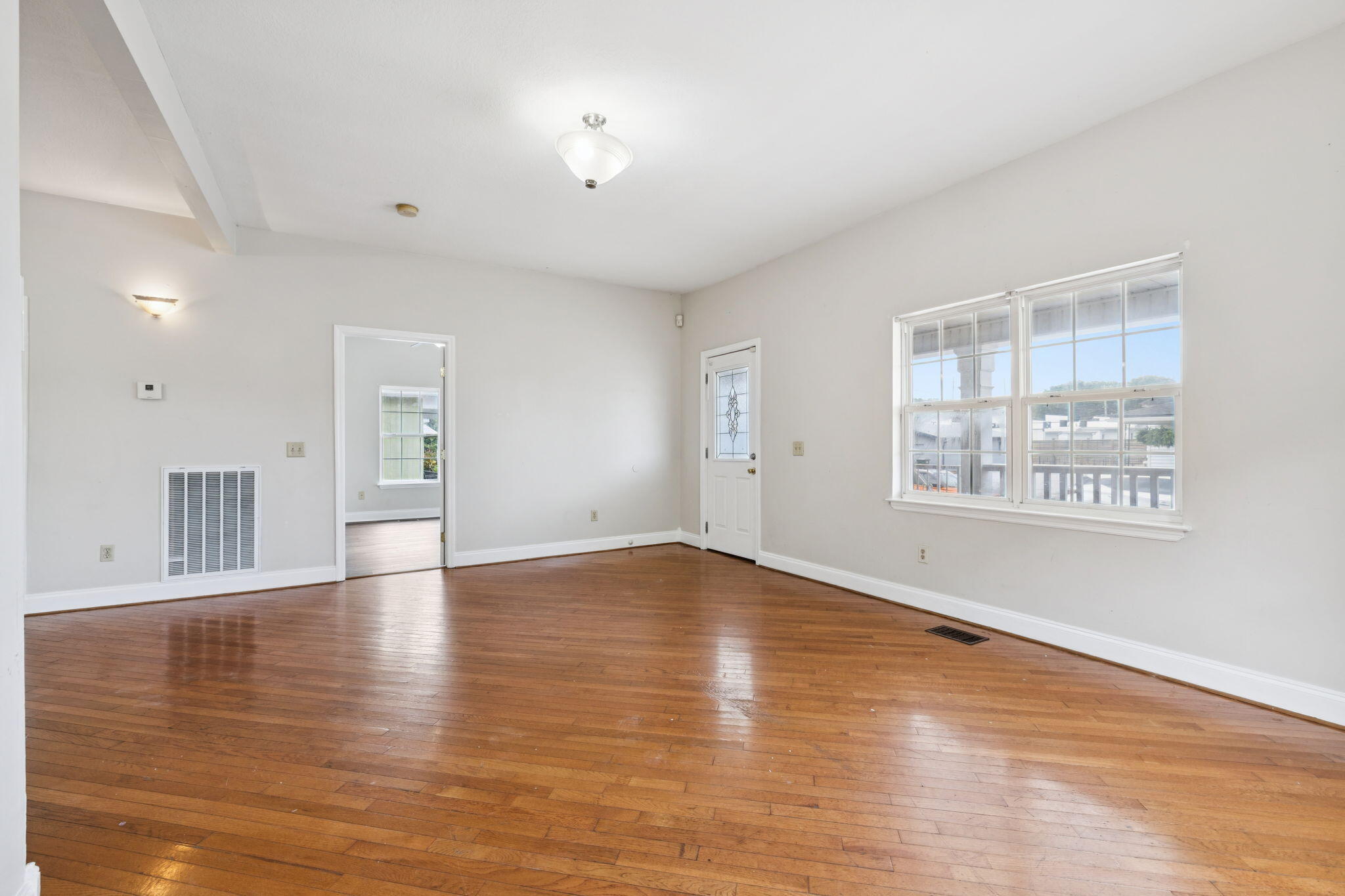 1142 Pierce Street Chattanooga, TN 37403 - Photo 3 of 20 great room