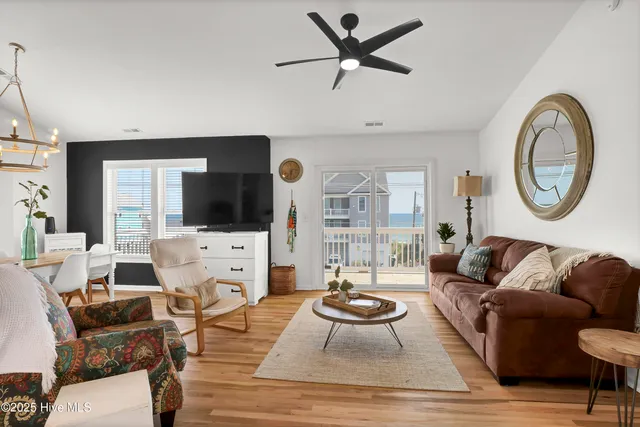 $2,950 | 1401 South Shore Drive, Surf City, NC 28445